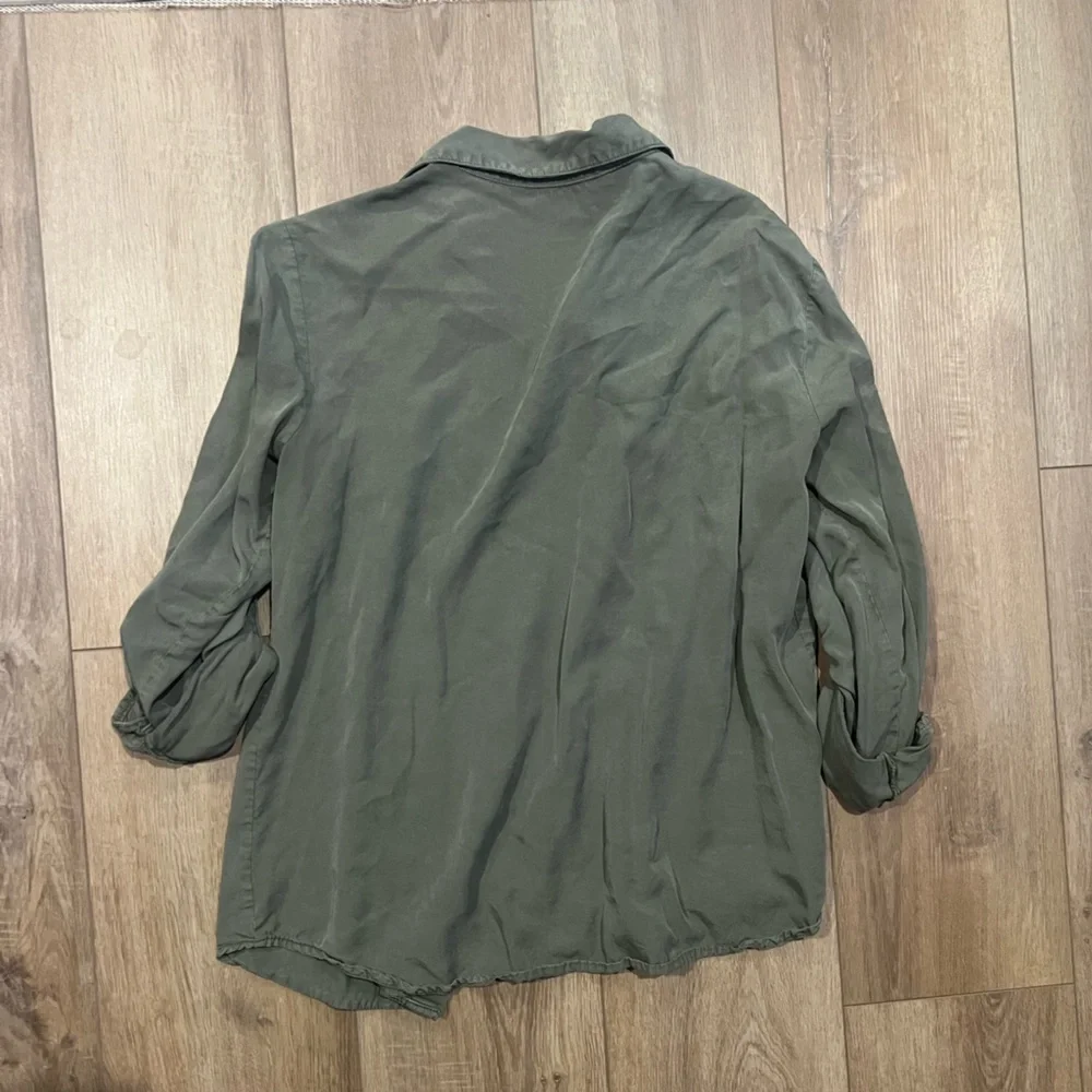 Social Standard by Sanctuary Hunter Olive Green Button Down Shirt Women’s Small - Picture 2 of 4